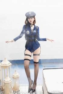 主演 B