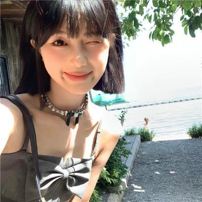 主演 C